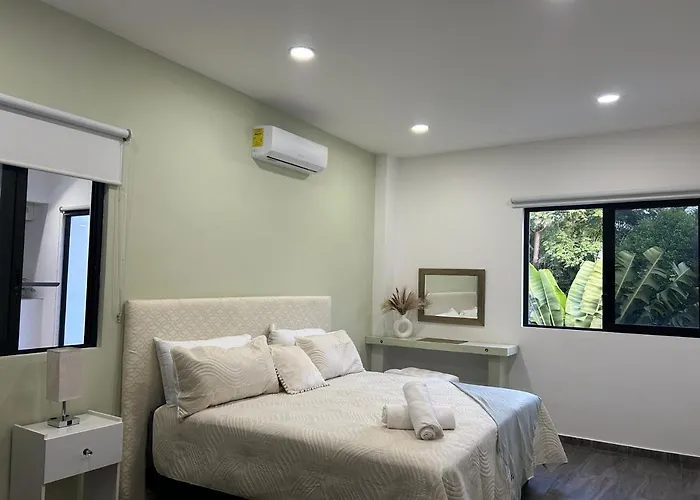 Villa Célèbre Venus Playacar - 24 Pax *