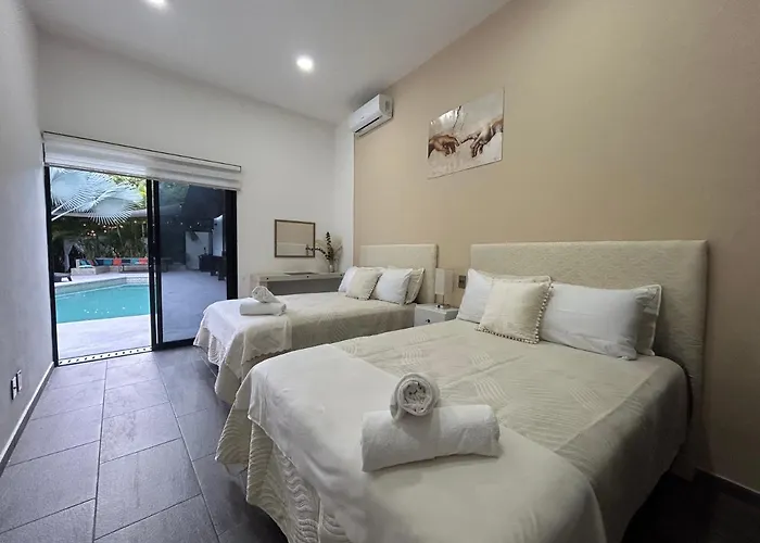 Villa Célèbre Venus Playacar - 24 Pax *