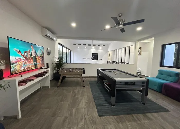 Villa Célèbre Venus Playacar - 24 Pax