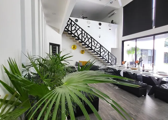 Villa Célèbre Venus Playacar - 24 Pax *