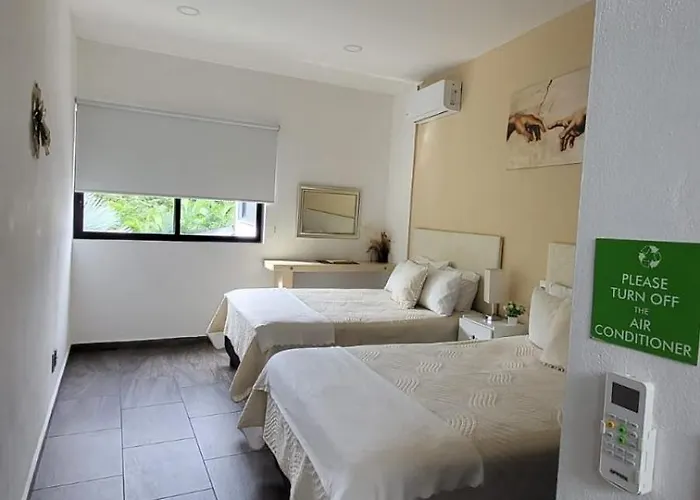 Villa Célèbre Venus Playacar - 24 Pax *